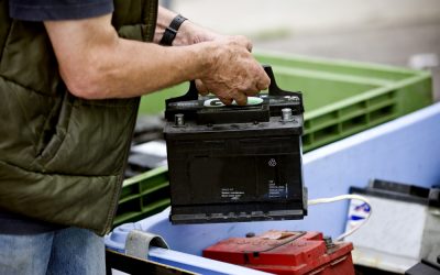 Momento de reciclar tu batería de auto antigua ¡Conoce cómo!